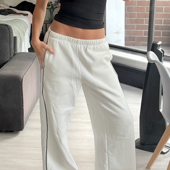 Edikted White Sweatpants - Picture 2 of 3